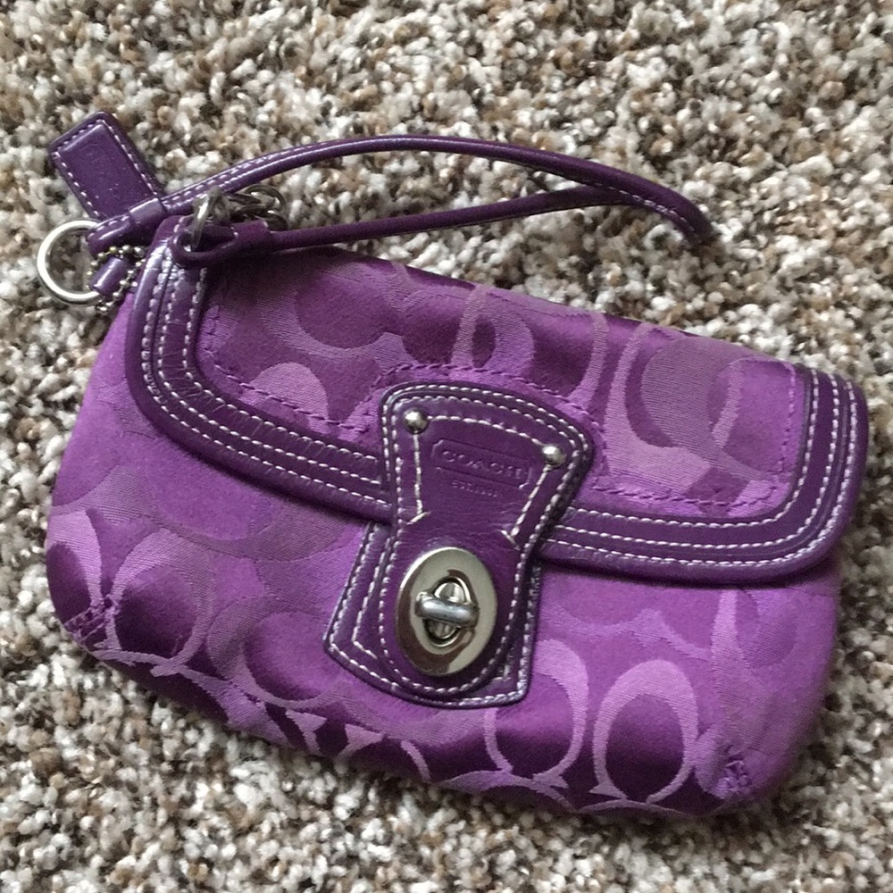 Coach small clutch